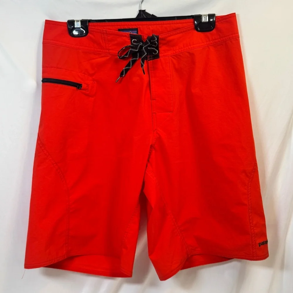 Patagonia Men’s Red Swim Trunks – Board Shorts Size 32